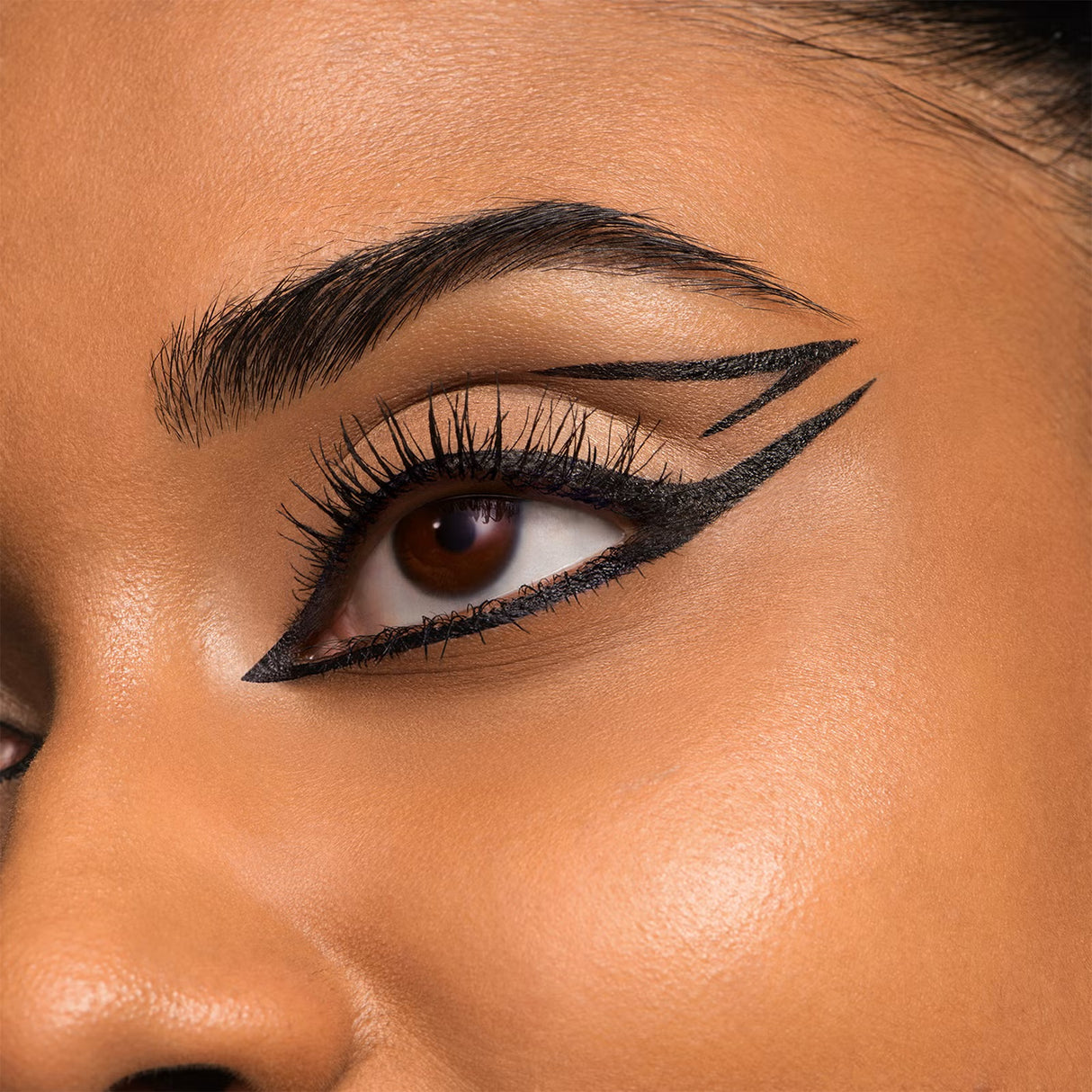 lancome-lash-idole-eye-liner-2