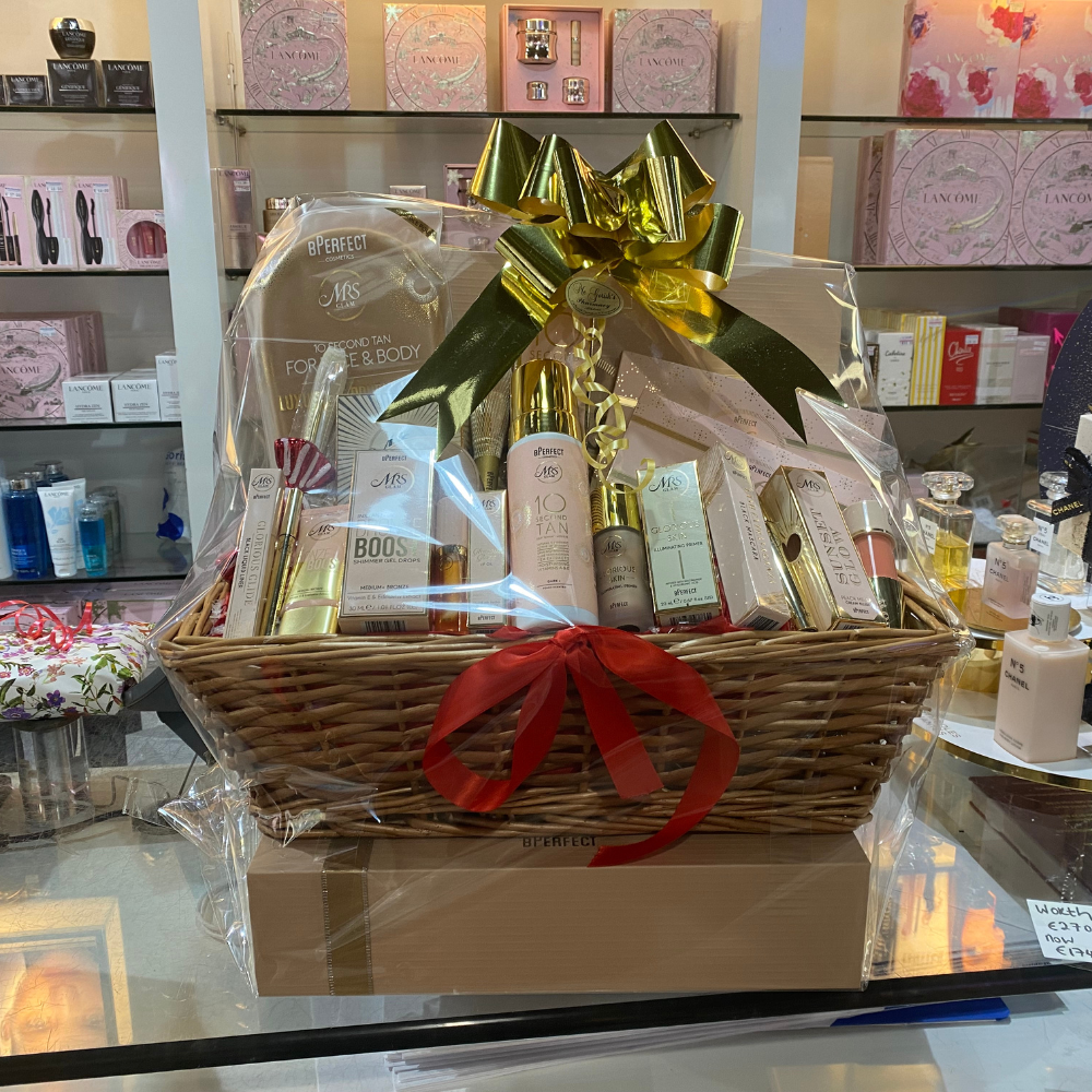 Mrs Glam Tan & Glow Hamper