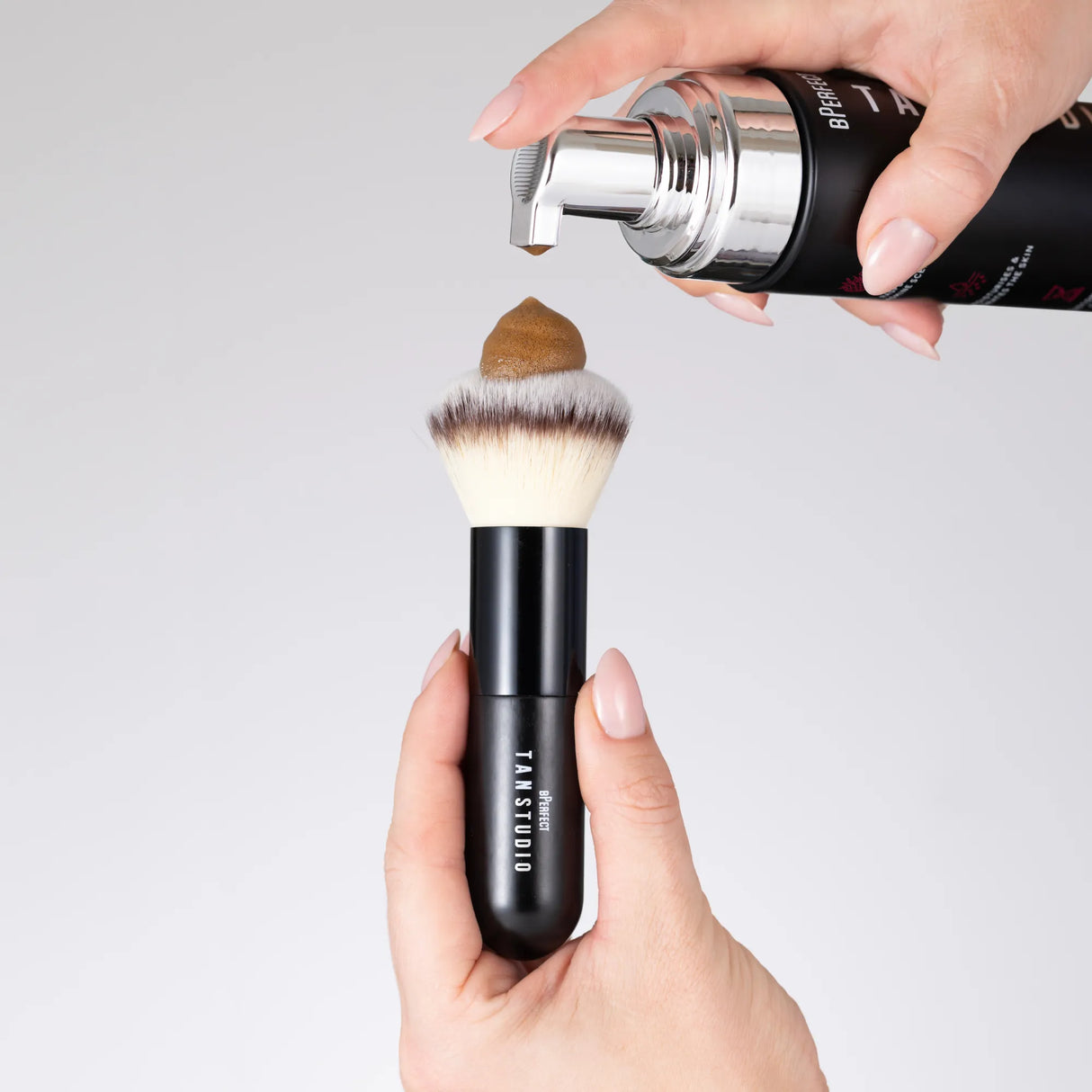 BPerfect Tan Studio Diffusion Brush