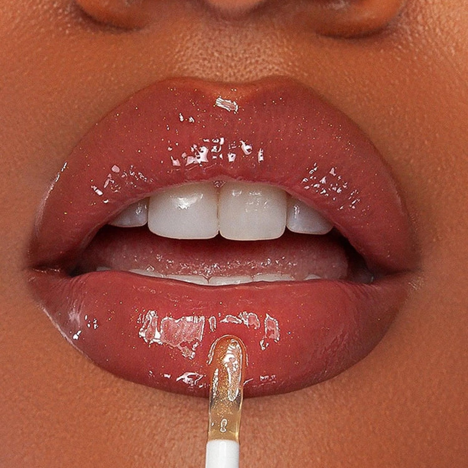 kash-beauty-starlight-lip-gloss-2