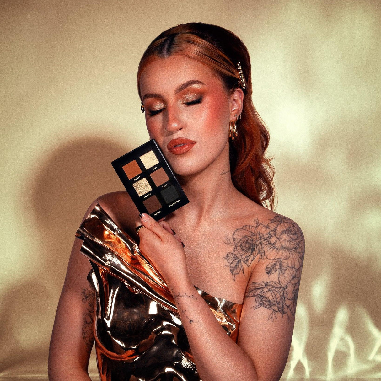 kash-beauty-eternal-treasure-palette-2