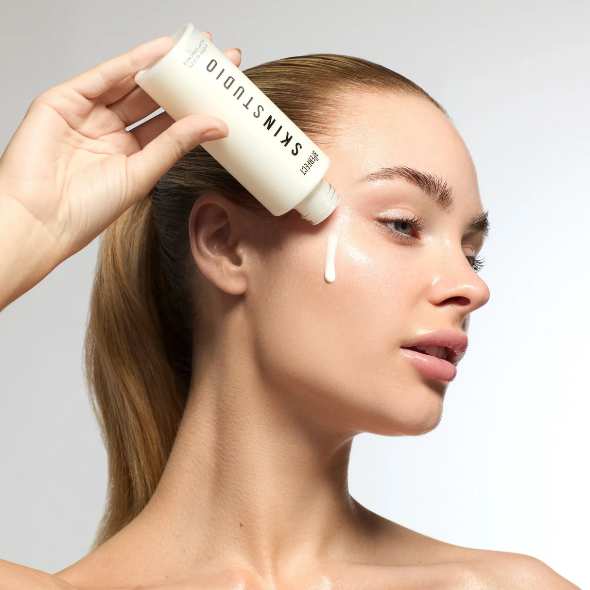 BPerfect Skin Studio - Hydro Glaze Milky Essence