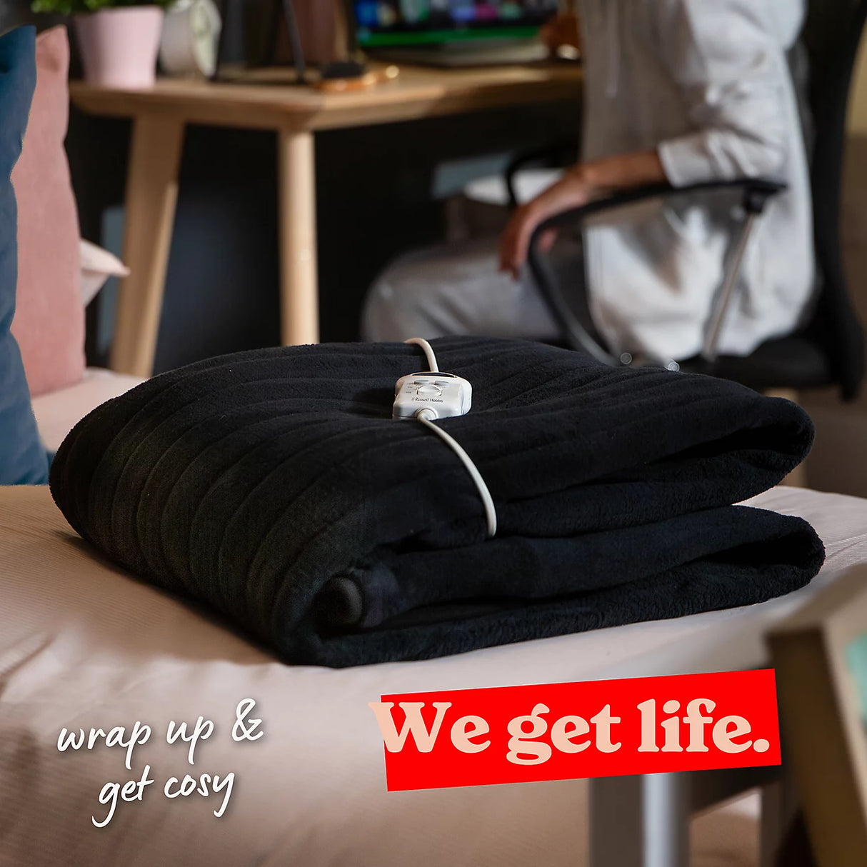 Russell Hobbs Heated Electric Throw Black