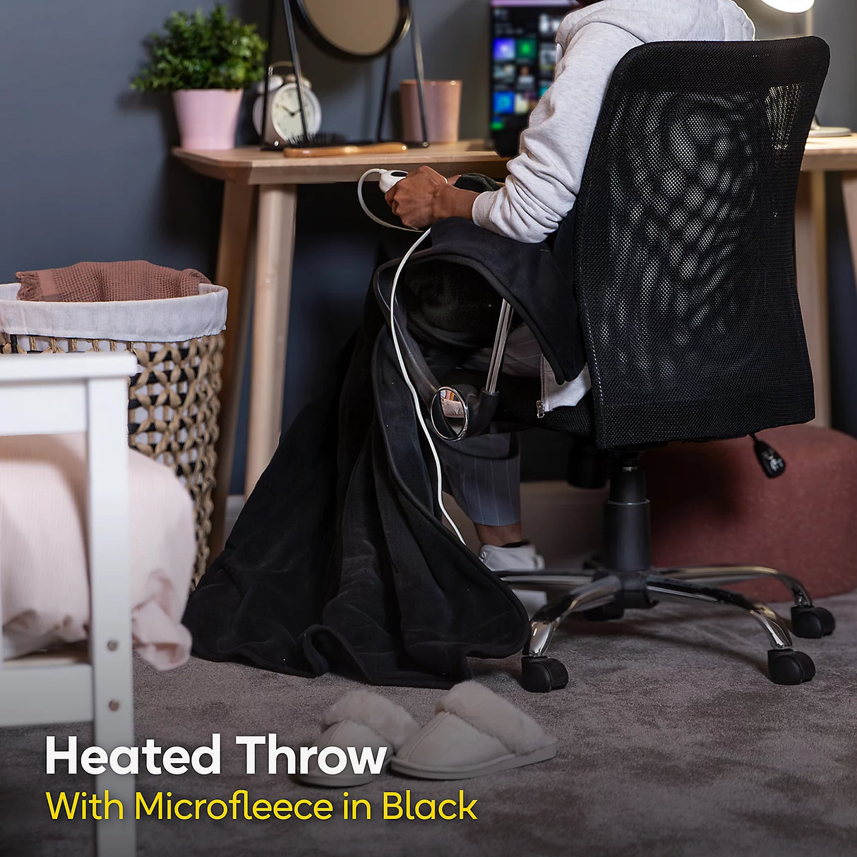 Russell Hobbs Heated Electric Throw Black