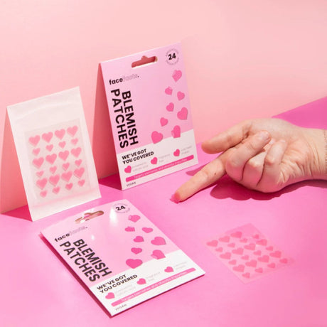 face-facts-24-blemish-patches-hearts-c0120-4