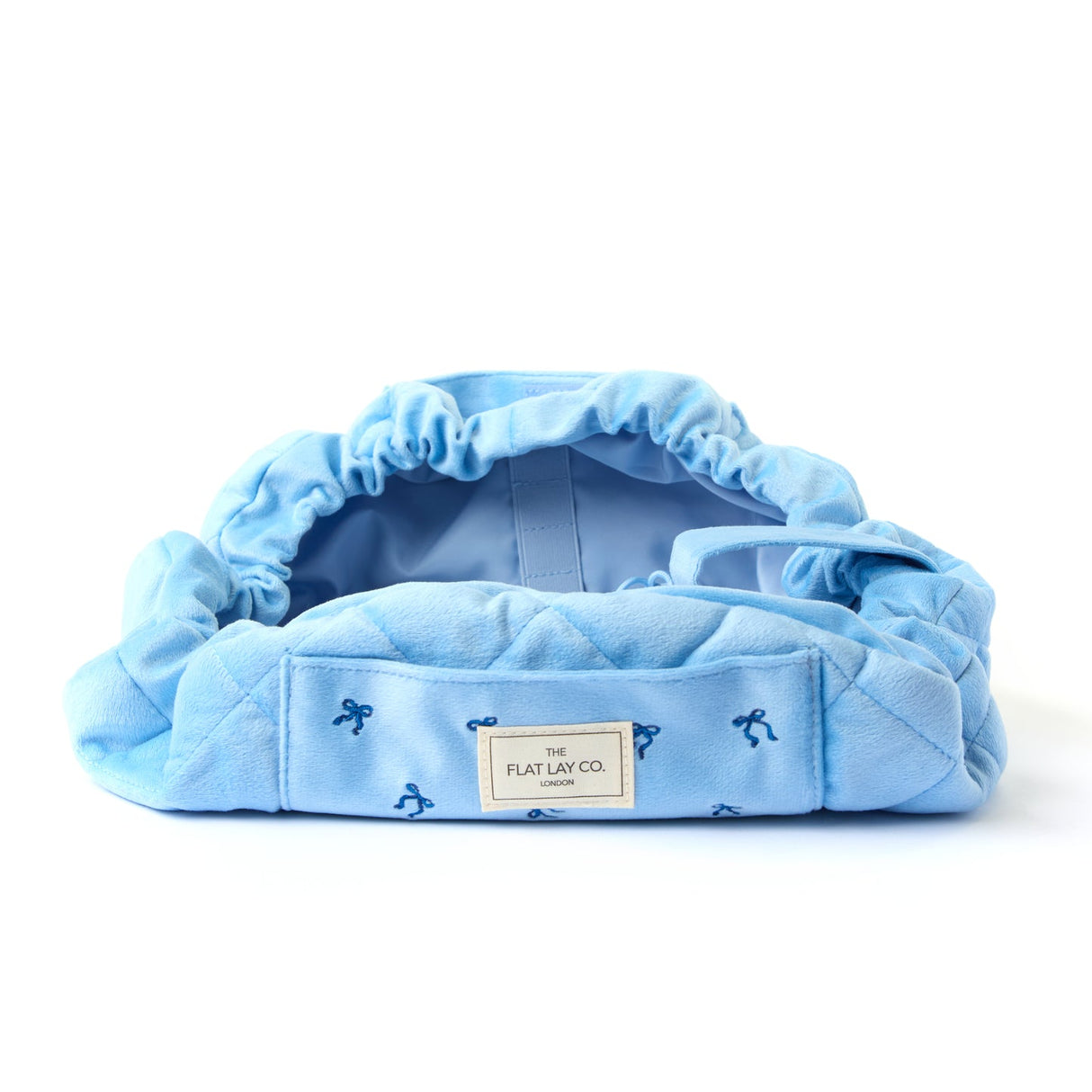 THE FLATLAY CO  FLCMB-EVT-BB | DRAWSTRING FLAT LAY MAKEUP BAG - DITSY BOWS BLUE