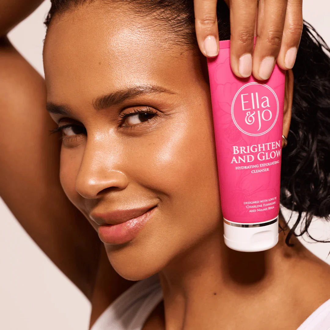 ella-jo-cosmetics-brighten-glow-hydrating-exfoliating-cleanser-4