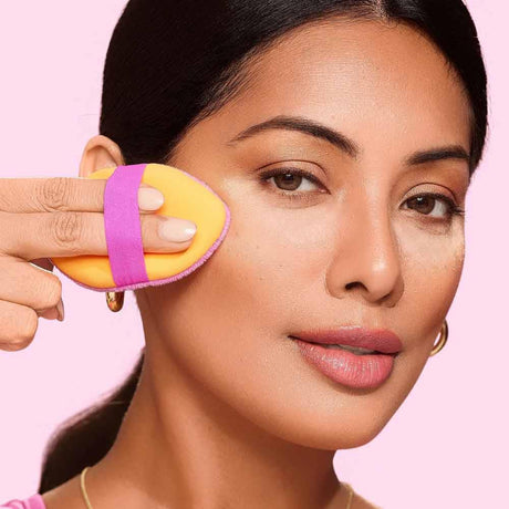 real-techniques-miracle-2-in-1-powder-puff-duo-8